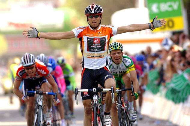 Alejandro Valverde (Spanien Caisse d Epargne Illes Balears, Mitte) gewinnt vor Alexandre Moos (Schweiz Phonak, re.) und Cadel Evans (Australien Lotto Davitamon) die 4. Etappe der Tour de Romandie 2006 -  Radsport Herren Tour de Romandie 2006, ProTour, Straßenradsport, Straße, Rad Gruppe 4. Etappe: Sion - Sion Freude,