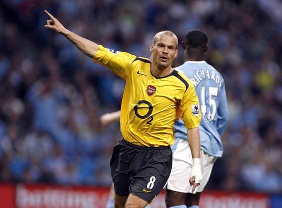 Fredrik Ljungberg (Arsenal) - Torjubel - EDITORIAL USE ONLY. No use with unauthorised audio, video, data, fixture lists, club league logos or live services. Online in-match use limited to 120 images, no video emulation. No use in betting, games or single club league player publications. Fußball Herren English Premier League 2005 2006, 1. Englische Liga, Arsenal FC London Einzelbild Manchester Freude,