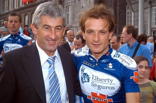 Michele Scarponi (Italien) und sein Sportlicher Leiter Marino Lejarreta (Spanien beide Liberty Seguros) -  Radsport Herren Vorschau 89. Giro dItalia 2006, D Italia, ProTour, Straßenradsport, Straße, Rad Gruppe