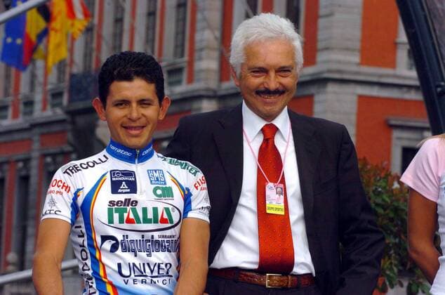 Jose Rujano Guillen (Venezuela) und sein Teamchef Gianni Savio (Italien beide Selle Italia Diquigiovanni) -  Radsport Herren Vorschau 89. Giro dItalia 2006, D Italia, ProTour, Straßenradsport, Straße, Rad Gruppe