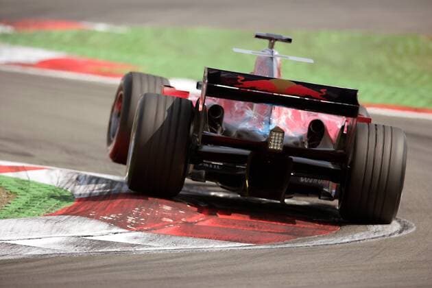 Scott Speed (USA Toro Rosso Cosworth) in seinem Boliden Motorsport Grand Prix Herren Großer Preis von Europa 2006, Formel 1 Weltmeisterschaft, F1, F, GP, WM, Qualifying Einzelbild Nürburgring Nürburg