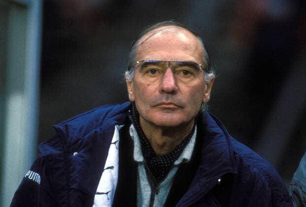 Trainer Pal Csernai (Hertha) nachdenklich Fußball 1. BL Herren Saison 1990 1991, Hertha BSC Berlin Porträt Berlin Nachdenklichkeit