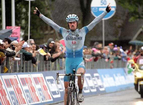 Stefan Schumacher (Deutschland Gerolsteiner) gewinnt die dritte Etappe des Giro Ditalia 2006 von Perwez nach Namur Radsport Herren 89. Giro Ditalia 2006, D Italia, Straßenradsport, Straße, Rad, ProTour Einzelbild 3. Etappe Perwez - Namur Freude,