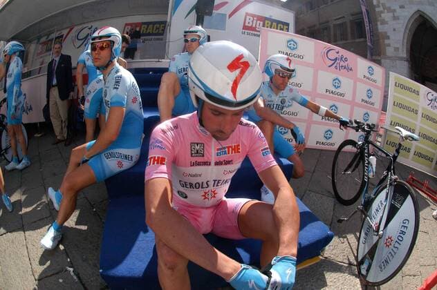 Stefan Schumacher (Deutschland Gerolsteiner) konzentriert sich vor dem Start -  Radsport Herren 89. Giro dItalia 2006, d Italia, ProTour, Straßenradsport, Straße, Rad, Zeitfahren Gruppe 5. Etappe: Piacenza - Cremona Konzentration,