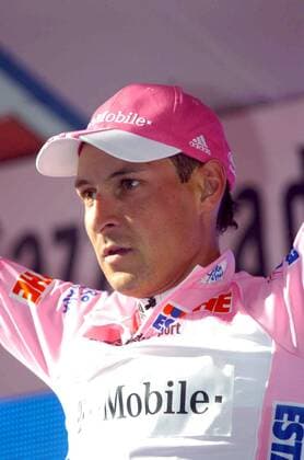 Olaf Pollack (Deutschland T Mobile) während der Siegerehrung im Rosa Trikot des Gesamtführenden -  Radsport Herren 89. Giro d Italia 2006, DItalia, ProTour, Straßenradsport, Straße, Rad, Vdig Porträt 6. Etappe: Busseto - Forli Freude,
