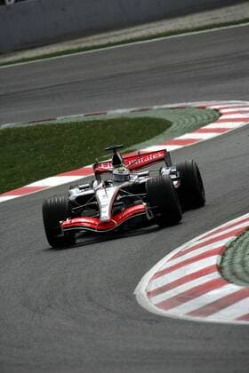 Juan Pablo Montoya (Kolumbien McLaren Mercedes) in seinem Boliden Motorsport Grand Prix Herren Großer Preis von Spanien 2006, Formel 1 Weltmeisterschaft, F1, F, GP, WM, Einzelbild Circuit de Catalunya Barcelona