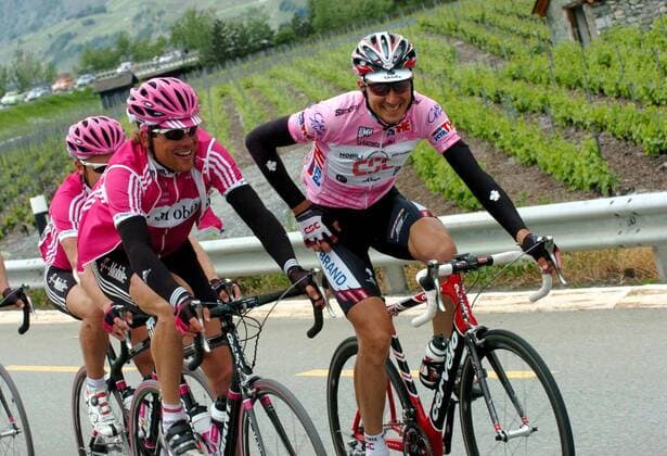 Jan Ullrich (Deutschland T Mobile, li.) im Gespräch mit Ivan Basso (Italien CSC) -  Radsport Herren 89. Giro dItalia 2006, d Italia, ProTour, Straßenradsport, Straße, Rad Gruppe 14. Etappe: Aosta - Domodossola Freude,