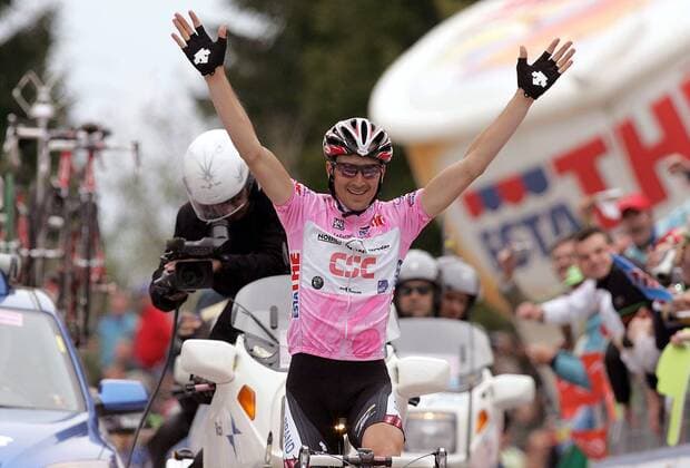 Ivan Basso (Italien CSC) gewinnt die 16. Etappe des Giro d Italia 2006 Radsport Herren 89. Giro dItalia 2006, d Italia, ProTour, Straßenradsport, Straße, Rad Einzelbild 16. Etappe: Rovato-Trento Freude,