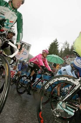 Jan Ullrich (Deutschland T Mobile) während der 17. Etappe des Giro d Italia von Termeno nach Plan de Corones Radsport Herren Giro d Italia 2006, dItalia, ProTour, Straßenradsport, Straße, Rad, Einzelbild 17. Etappe: Termeno - Plan de Corones