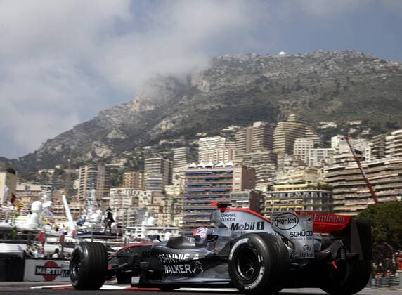 Kimi Räikkönen (Finnland McLaren Mercedes) in seinem Boliden Motorsport Grand Prix Herren Großer Preis von Monaco 2006, Formel 1 Weltmeisterschaft, F1, F, GP, WM, Qualifying Einzelbild Circuit de Monaco Monte Carlo