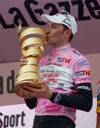 Ivan Basso (Italien CSC) ist Gesamtsieger des Giro 2006 Radsport Herren 89. Giro dItalia, d Italia, ProTour, Straßenradsport, Straße, Rad Einzelbild 2006 21. Etappe: Ghisallo - Mailand Freude,