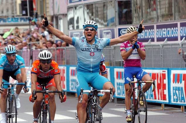 Robert Förster (Deutschland Gerolsteiner) gewinnt die Schlussetappe des Giro 2006 -  Radsport Herren 89. Giro dItalia, d Italia, ProTour, Straßenradsport, Straße, Rad Gruppe Emotionen 2006 21. Etappe: Ghisallo - Mailand Freude, Begeisterung,