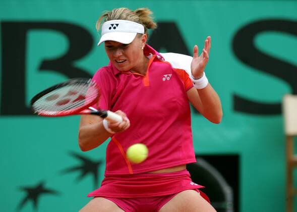 Michaella Krajicek (Niederlande) - Vorhand Tennis Damen French Open 2006, WTA Tour, Grand Slam, Einzelbild Roland Garros Paris Dynamik,