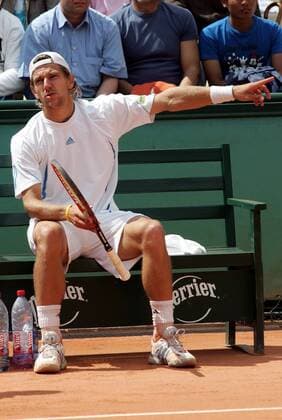 Jürgen Melzer (Österreich) während des Seitenwechsels Tennis Herren French Open 2006, ATP Tour, Grand Slam, Einzelbild Roland Garros Paris Enttäuschung, Ungeduld, Skepsis,