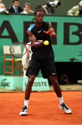Gael Monfils (Frankreich) - Vorhand Tennis Herren French Open 2006, ATP Tour, Grand Slam, Sand, Sandplatz, Sandplatztennis, Sandplatzturnier Einzelbild Roland Garros Paris
