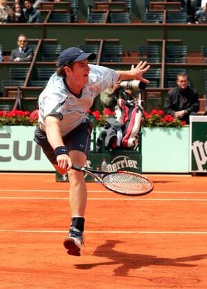 Andrew Murray (Großbritannien) - Vorhandvolley Tennis Herren French Open 2006, ATP Tour, Grand Slam, Sand, Sandplatz, Sandplatztennis, Sandplatzturnier Einzelbild Roland Garros Paris Dynamik,