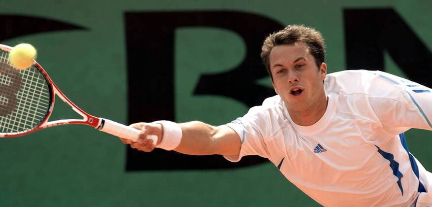 Philipp Kohlschreiber (Deutschland) - Vorhand in voller Streckung Tennis Herren French Open 2006, ATP Tour, Grand Slam Einzelbild Roland Garros Paris Dynamik,