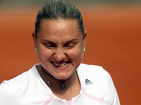 Nadia Petrova (Rußland) enttäuscht Tennis Damen French Open 2006, WTA Tour, Grand Slam, Porträt Roland Garros Paris Enttäuschung,