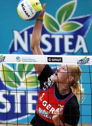 Michaela Eckl (Deutschland) - Schmetterball Beachvolleyball Damen German Masters 2006, Nestea European Championship Tour, Beach Einzelbild Hamburg Dynamik,