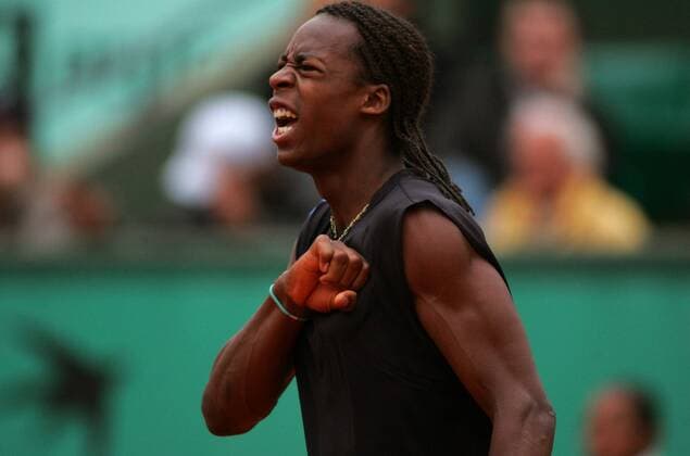 Gael Monfils (Frankreich) jubelt -  (pan14390) Tennis Herren French Open 2006, Grand Slam, ATP Tour Einzelbild Roland Garros Paris Freude,  