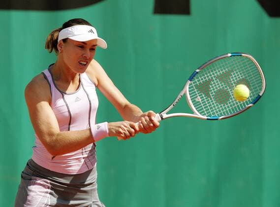 Martina Hingis (Schweiz) - beidhändige Rückhand Tennis Damen French Open 2006, WTA Tour, Grand Slam Einzelbild Roland Garros Paris Dynamik,