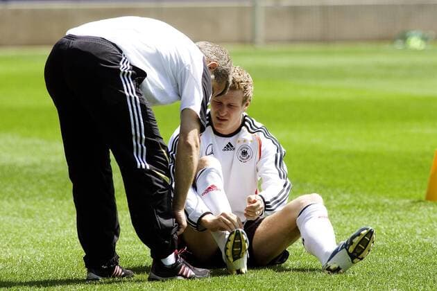Robert Huth (Deutschland) im Gespräch Fußball WM Herren WM 2006, Nationalteam, Training, Vorbereitung, Gruppe Berlin