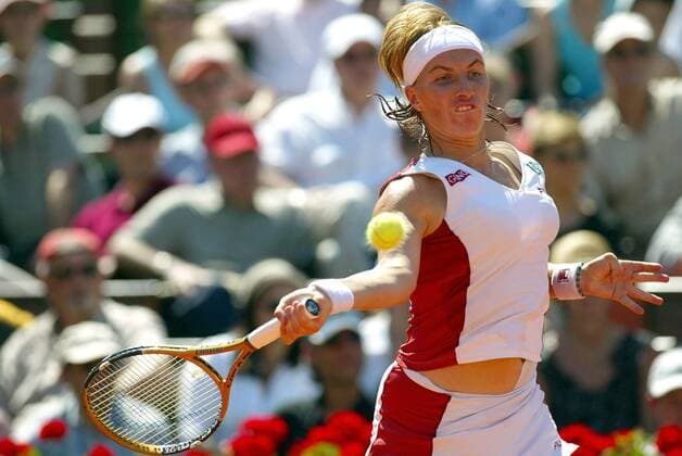 Svetlana Kuznetsova (Rußland) - Vorhand -  (pan14510) Tennis Damen French Open 2006, Grand Slam, WTA Tour, Finale, Endspiel, Einzelbild Roland Garros Paris Dynamik,  