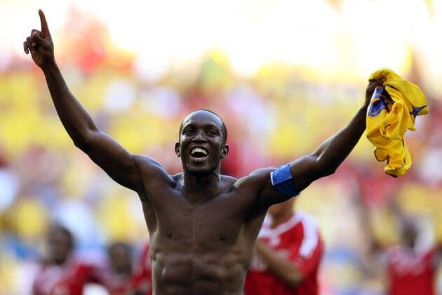 Dwight Yorke (Trinidad und Tobago) - Schlussjubel mit freiem Oberkörper nach Trikottausch -  Fußball WM Herren WM 2006, Länderspiel, Nationalteam, Gruppe B Einzelbild Dortmund Freude, Begeisterung