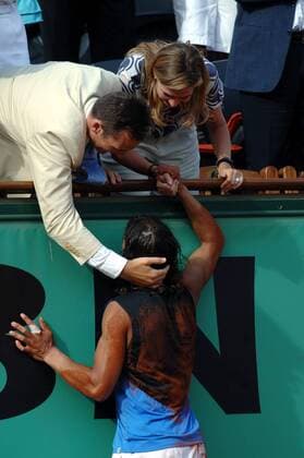 French Open Sieger Rafael Nadal (Spanien) von seinen Angehörigen -  Tennis Herren French Open 2006, Grand, Slam, ATP Tour Gruppe Finale, Endspiel Paris Roland Garros