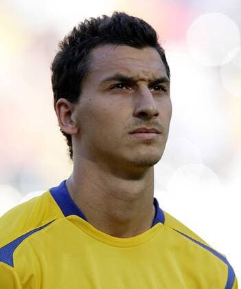 Zlatan Ibrahimovic (Schweden) - Nationalhymne -  Fußball WM Herren WM 2006, Länderspiel, Nationalteam, Nationaltrikot, Gruppe B Porträt Dortmund