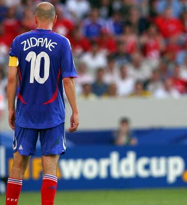 Zinedine Zidane (Frankreich) bei seiner letzten WM Fußball WM Herren WM 2006, Länderspiel, Nationalteam, Gruppe G, Nationaltrikot Einzelbild Stuttgart Fußball WM Herren WM 2006, Länderspiel, Nationalteam, Gruppe G, Nationaltrikot Einzelbild Stuttgart