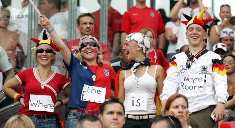 Where the f... Is Wayne Rooney - Internationale Fangruppe fordert nach dem Publikumsliebling - Fußball WM Herren WM 2006, Länderspiel, Nationalteam, Gruppe B, England Gruppe Nürnberg Fanforderung, fordern Fußball WM Herren WM 2006, Länderspiel, Nationalteam, Gruppe B, England Gruppe Nürnberg Fanforderung, fordern