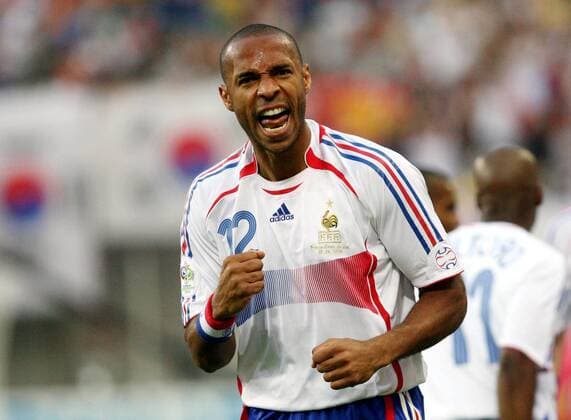 Thierry Henry (Frankreich) - Torjubel Fußball WM Herren WM 2006, Länderspiel, Nationalteam, Gruppe G, Nationaltrikot, Frankreich Einzelbild Leipzig Begeisterung, Freude, Fußball WM Herren WM 2006, Länderspiel, Nationalteam, Gruppe G, Nationaltrikot, Frankreich Einzelbild Leipzig Begeisterung, Freude,