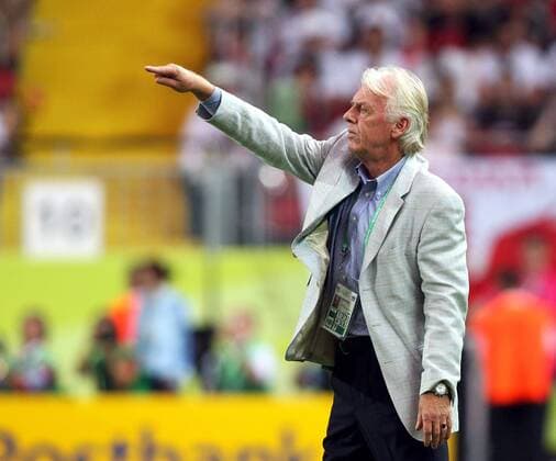 Nationaltrainer Leo Beenhakker (Trinidad und Tobago) gibt Anweisungen -  Fußball WM Herren WM 2006, Länderspiel, Nationalteam, Gruppe B, Einzelbild Kaiserslautern Fußball WM Herren WM 2006, Länderspiel, Nationalteam, Gruppe B, Einzelbild Kaiserslautern