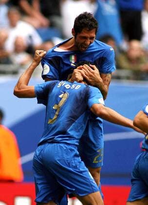 Marco Materazzi (re.) und Fabio Grosso (beide Italien) - Torjubel - Fußball WM Herren WM 2006, Länderspiel, Nationalteam, Nationaltrikot, Gruppe E Gruppe Hamburg Begeisterung, Freude, Fußball WM Herren WM 2006, Länderspiel, Nationalteam, Nationaltrikot, Gruppe E Gruppe Hamburg Begeisterung, Freude,