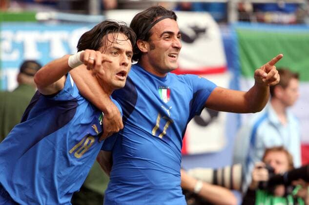 Torschütze Filippo Inzaghi (li.) jubelt mit Simone Barone (beide Italien) Fußball WM Herren WM 2006, Länderspiel, Nationalteam, Gruppe E, Italien, Nationaltrikot, Vdig Gruppe Hamburg Freude, Fußball WM Herren WM 2006, Länderspiel, Nationalteam, Gruppe E, Italien, Nationaltrikot, Vdig Gruppe Hamburg Freude,