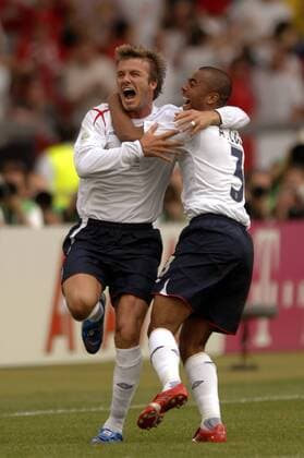 David Beckham (li.) und Ashley Cole (beide England) - Torjubel Fußball WM Herren WM 2006, Länderspiel, Nationalteam, Achtelfinale, Nationaltrikot Gruppe Stuttgart Freude, Begeisterung, Fußball WM Herren WM 2006, Länderspiel, Nationalteam, Achtelfinale, Nationaltrikot Gruppe Stuttgart Freude, Begeisterung,