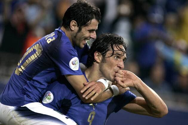 Luca Toni (re.) und Simone Perrotta (beide Italien) - Torjubel Fußball WM Herren WM 2006, Länderspiel, Nationalteam, Viertelfinale, Nationaltrikot Gruppe Hamburg Freude, Fußball WM Herren WM 2006, Länderspiel, Nationalteam, Viertelfinale, Nationaltrikot Gruppe Hamburg Freude,