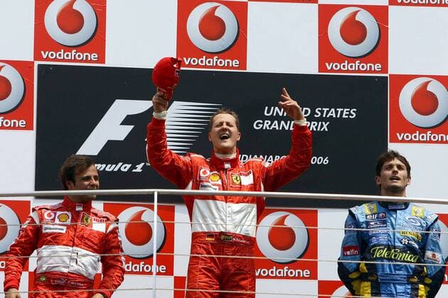 Sieger Michael Schumacher (Deutschland, Mitte) dirigiert seinen Triumph neben Felipe Massa (Brasilien beide Ferrari) und Giancarlo Fisichella (Italien Renault) Motorsport Grand Prix Herren Großer Preis der USA 2006, Formel 1 Weltmeisterschaft, F1, F, GP, WM, Gruppe Indianapolis Freude, Motorsport Grand Prix Herren Großer Preis der USA 2006, Formel 1 Weltmeisterschaft, F1, F, GP, WM, Gruppe Indianapolis Freude,