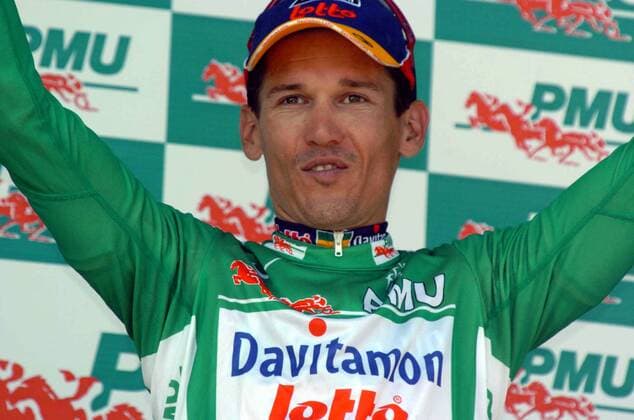 Robbie McEwen (Australien Davitamon Lotto) jubelt bei der Siegerehrung zur 2. Etappe der Tour de France 2006 im grünen Trikot des besten Sprinters -  Radsport Herren 93. Tour de France 2006, ProTour, Straßenradsport, Straße, Rad, Vdig Einzelbild 2. Etappe: Obernai - Esch sur Alzette Freude, Radsport Herren 93. Tour de France 2006, ProTour, Straßenradsport, Straße, Rad, Vdig Einzelbild 2. Etappe: Obernai - Esch sur Alzette Freude,
