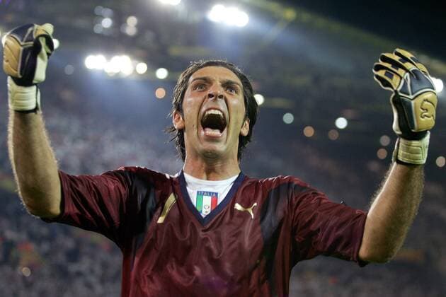 Torwart Gianluigi Buffon (Italien) - Torjubel -  (pan15061) Fußball WM Herren WM 2006, Länderspiel, Nationalteam, Halbfinale, Nationaltrikot Einzelbild Dortmund Freude, Begeisterung, Fußball WM Herren WM 2006, Länderspiel, Nationalteam, Halbfinale, Nationaltrikot Einzelbild Dortmund Freude, Begeisterung,  