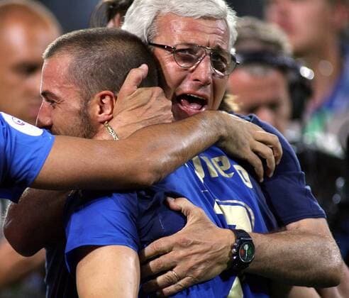 Nationaltrainer Marcello Lippi (re.) und Alessandro del Piero (beide Italien) feiern den Finaleinzug - Fußball WM Herren WM 2006, Länderspiel, Nationalteam, Halbfinale, Nationaltrikot, Vdig, Gruppe Dortmund Begeisterung, Freude, Fußball WM Herren WM 2006, Länderspiel, Nationalteam, Halbfinale, Nationaltrikot, Vdig, Gruppe Dortmund Begeisterung, Freude,