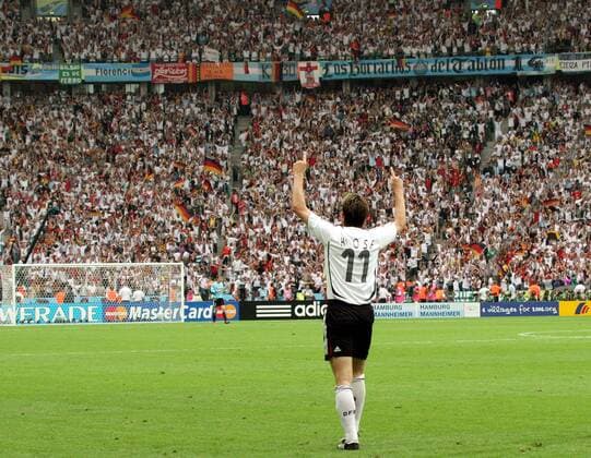 Miroslav Klose (Deutschland) jubelt -  (ber2006063052) Fußball WM Herren WM 2006, Länderspiel, Nationalteam, Viertelfinale, Deutschland Totale Berlin Freude, Fußball WM Herren WM 2006, Länderspiel, Nationalteam, Viertelfinale, Deutschland Totale Berlin Freude,