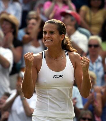 Amelie Mauresmo (Frankreich) - Siegerpose Tennis Damen All England Championships 2006, Grand Slam, WTA Tour Einzelbild Wimbledon Halbfinale London Freude, Begeisterung, Tennis Damen All England Championships 2006, Grand Slam, WTA Tour Einzelbild Wimbledon Halbfinale London Freude, Begeisterung,