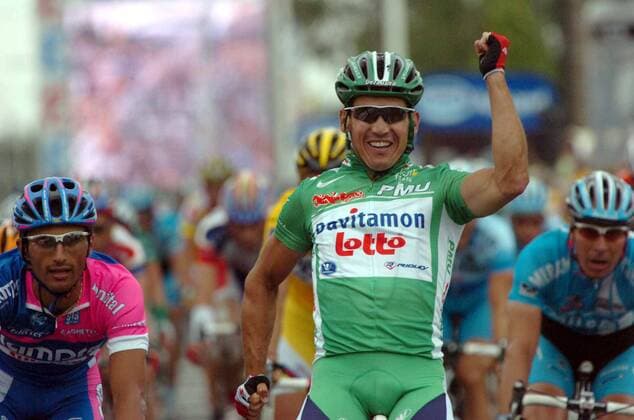 Robbie Mc Ewen (Australien Davitamon Lotto, re.) gewinnt die 6. Etappe der Tour de France 2006 vor Daniele Bennati (Italien Lampre) -  Radsport Herren Tour de France 2006, ProTour, Straßenradsport, Straße, Rad Gruppe 6. Etappe: Lisieux - Vitre Freude, Radsport Herren Tour de France 2006, ProTour, Straßenradsport, Straße, Rad Gruppe 6. Etappe: Lisieux - Vitre Freude,