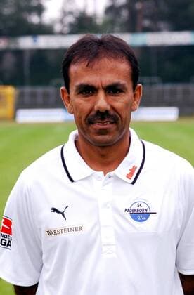 Trainer Jos Luhukay (SC Paderborn 07) Fußball 2. BL Herren Saison 2006 2007, Vorstellung, Präsentation, Pressetermin, Porträttermin, SC Paderborn 07 Porträt Paderborn Fußball 2. BL Herren Saison 2006 2007, Vorstellung, Präsentation, Pressetermin, Porträttermin, SC Paderborn 07 Porträt Paderborn