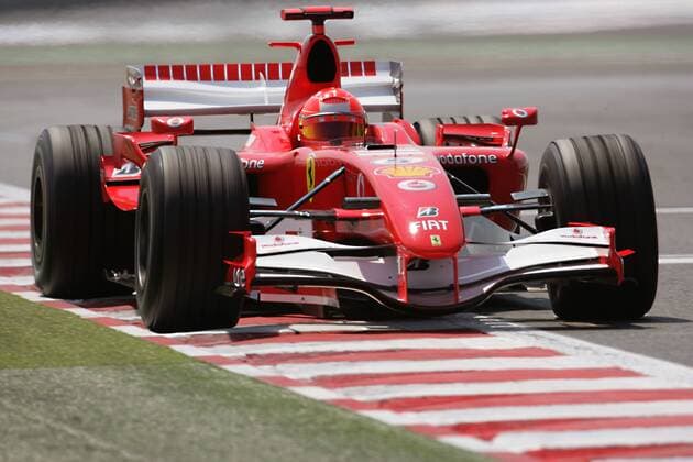 Michael Schumacher (Deutschland Ferrari) in seinem Boliden Motorsport Grand Prix Herren Großer Preis von Frankreich 2006, Formel 1 Weltmeisterschaft, F1, F, GP, WM, Freies Training Einzelbild Magny Cours Motorsport Grand Prix Herren Großer Preis von Frankreich 2006, Formel 1 Weltmeisterschaft, F1, F, GP, WM, Freies Training Einzelbild Magny Cours