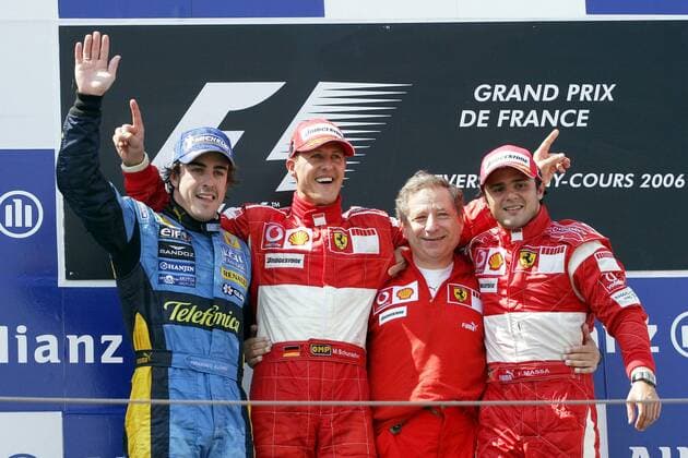 Michael Schumacher (Deutschland Ferrari, 2.v.li.) freut sich nach seinem Sieg beim GP von Frankreich 2006, v.li.: Fernando Alonso (Spanien Renault), Teamchef Jean Todt (Frankreich) und Felipe Massa (Brasilien, beide Ferrari) Motorsport Grand Prix Herren Großer Preis von Frankreich 2006, Formel 1 Weltmeisterschaft, F1, F, GP, WM Gruppe Teamführung, Teamleitung, Magny Cours Freude, Motorsport Grand Prix Herren Großer Preis von Frankreich 2006, Formel 1 Weltmeisterschaft, F1, F, GP, WM Gruppe Teamführung, Teamleitung, Magny Cours Freude,