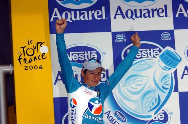 Pierrick Fedrigo (Frankreich Bouygues Telecom) gewinnt die 14. Etappe der Tour de France 2006 -  Radsport Herren Tour de France 2006, ProTour, Straßenradsport, Straße, Rad, Einzelbild 14. Etappe: Montelimar - Gap Freude, Radsport Herren Tour de France 2006, ProTour, Straßenradsport, Straße, Rad, Einzelbild 14. Etappe: Montelimar - Gap Freude,