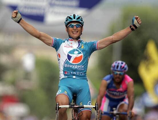 Pierrick Fedrigo (Frankreich Bouygues Telecom) gewinnt die 14. Etappe der Tour de France 2006 Radsport Herren Tour de France 2006, ProTour, Straßenradsport, Straße, Rad Einzelbild 14. Etappe: Montelimar - Gap Freude, Begeisterung, Radsport Herren Tour de France 2006, ProTour, Straßenradsport, Straße, Rad Einzelbild 14. Etappe: Montelimar - Gap Freude, Begeisterung,